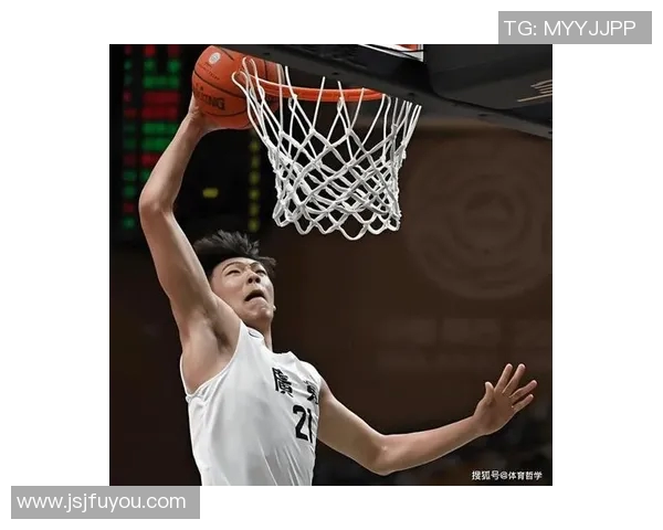 张昊的成长之路：从普通少年到优秀人才的蜕变与奋斗历程